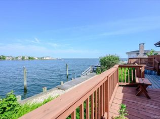 248 Harbor Ln, Massapequa Park, NY 11762
