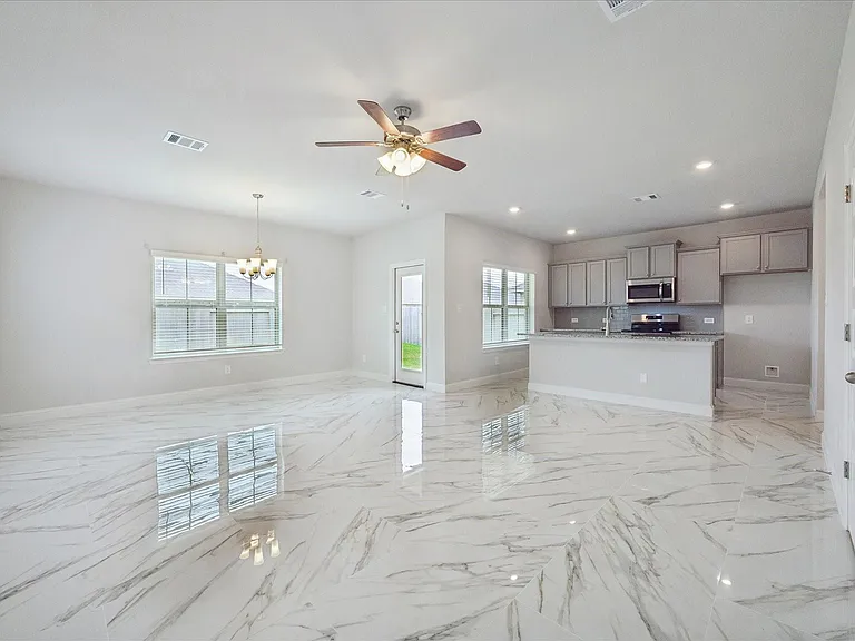 10 Greenbriar Loop — Photo 6