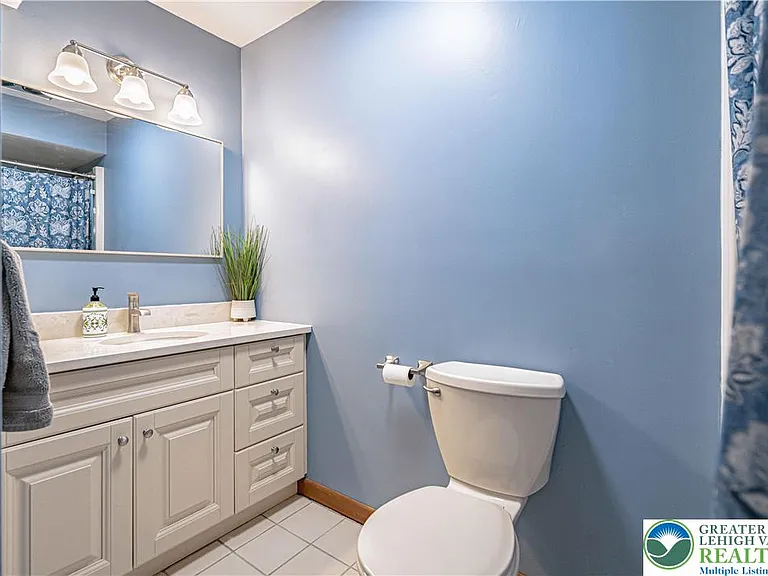 3705 Vale View Dr S — Photo 38