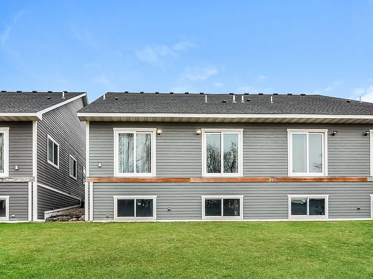 312 61st St SW — Photo 35