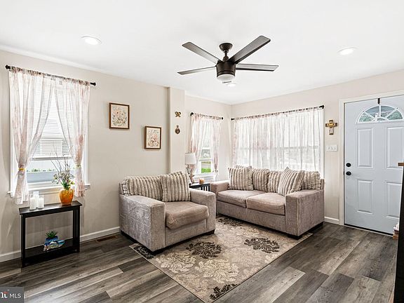 5th image of 348 Mantua Ave