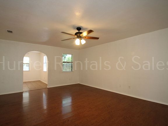 4th image of 108 W Hogan Dr