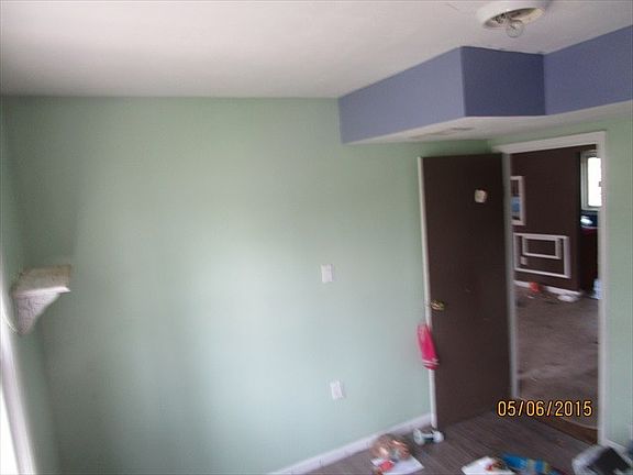 4th image of 1037 E Jarvis Ave