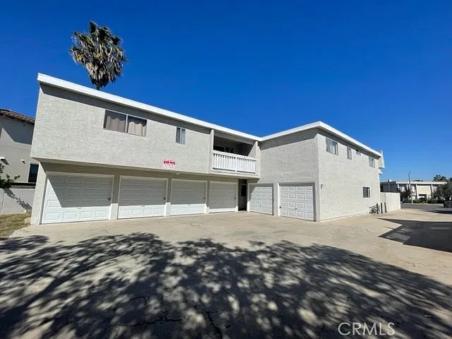 2 bed, 840 sqft, $2,950 — Photo 2