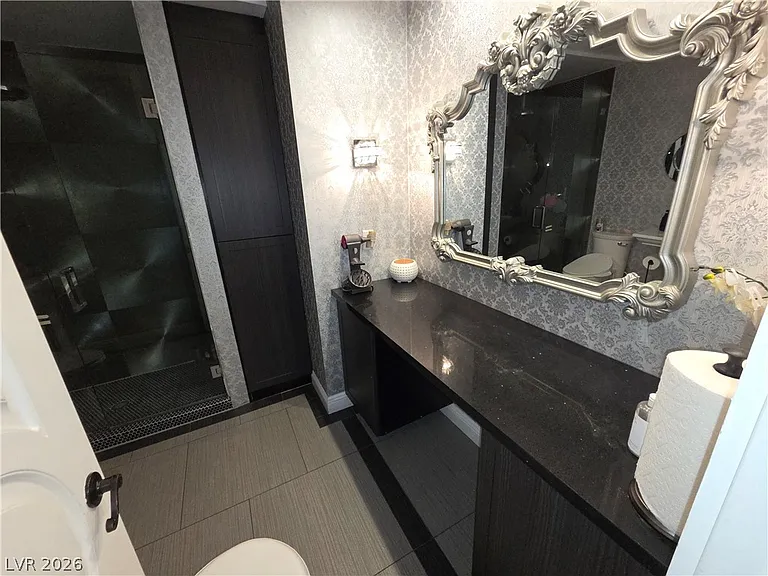 7824 Emerald Harbor Ct — Photo 11
