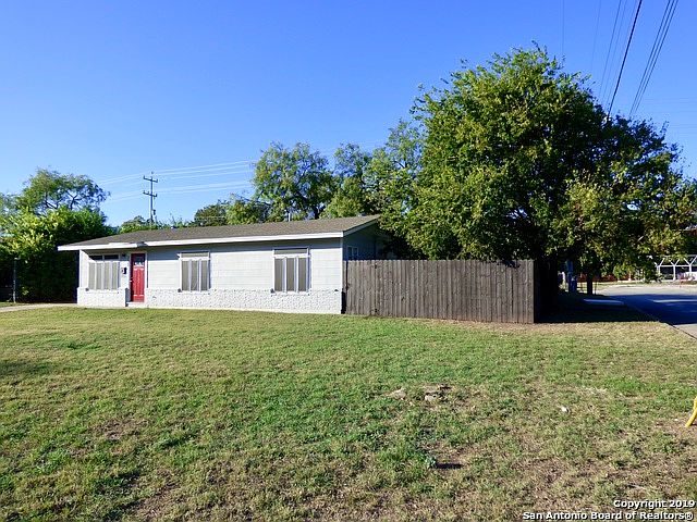 1st image of 303 Tomrob Dr