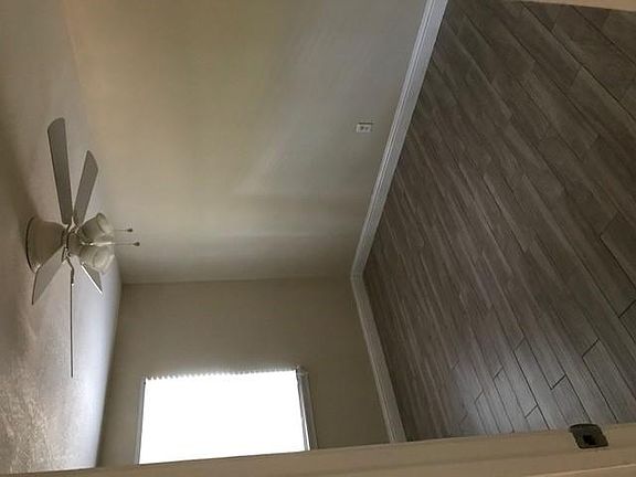 5th image of 5652 Collinswood Dr