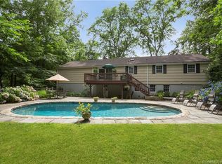 21 Red Fox Rd, Stamford, CT 06903