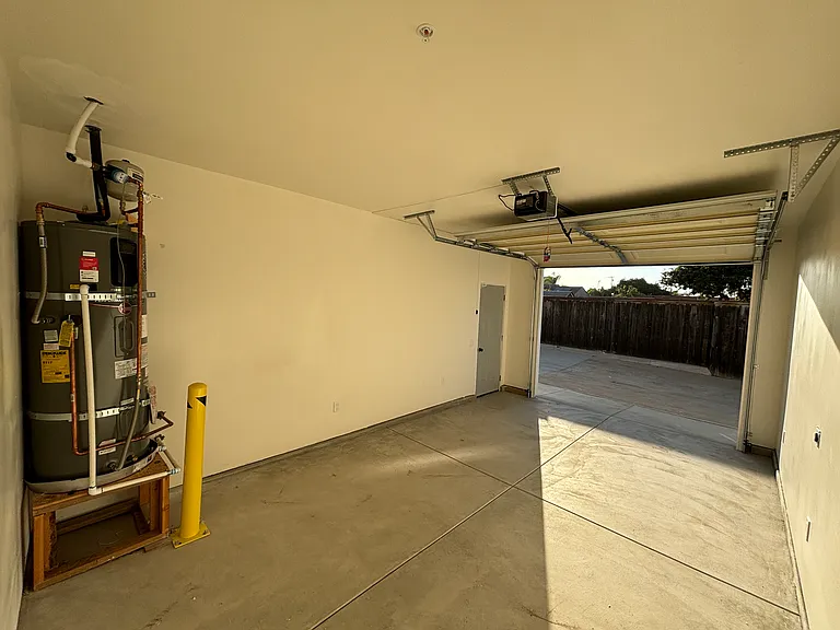 768 Delaware St — Photo 18