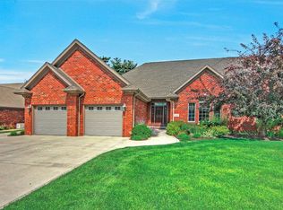 5578 Fountain View Dr #2A, Wheatfield, IN 46392