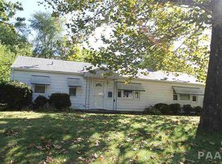 933 W Ridgemont Rd, Peoria, IL 61614