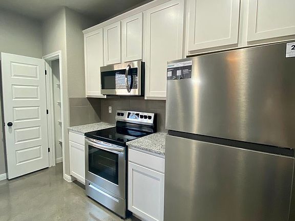 5th image of 1227 Jefferson Ave Unit A