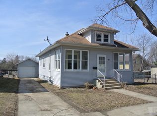 1312 S Delaware Ave, Mason City, IA 50401