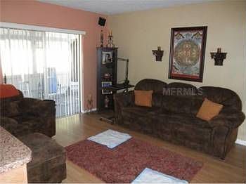 4th image of 70 Lancelot Ct