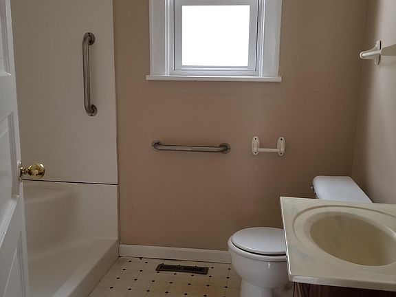 4th image of 3503 A Ave
