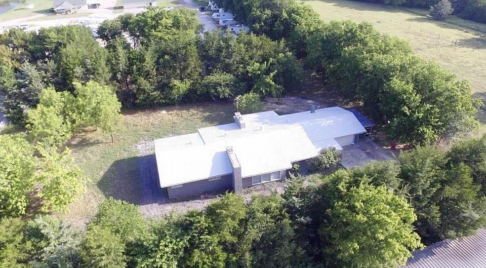 1st image of 701 E Fannin St
