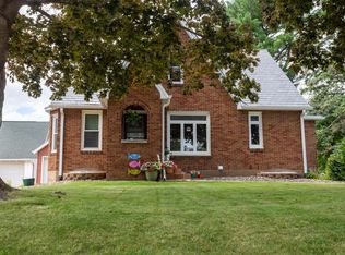 2095 Mullin Rd, Dubuque, IA 52001