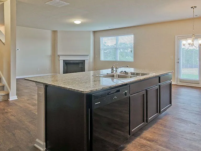 507 Springer Pkwy — Photo 5