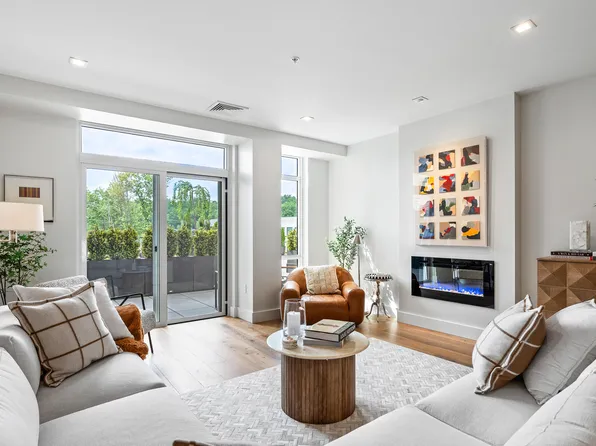 267 US Route 1 #309, Falmouth, ME 04105