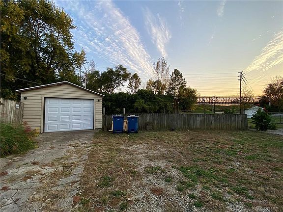 3rd image of 5528 Ila Ct