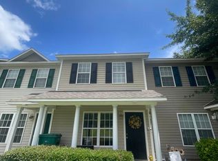 352 Hunting Green Dr, Jacksonville, NC 28546
