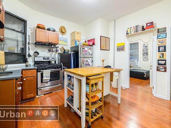 4th image of 766 Franklin Ave APT 1