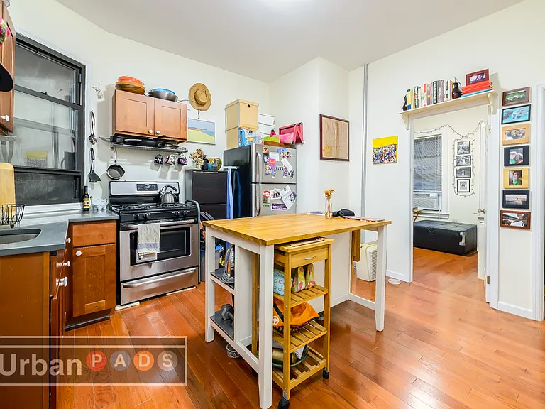 766 Franklin Ave #1 — Photo 4