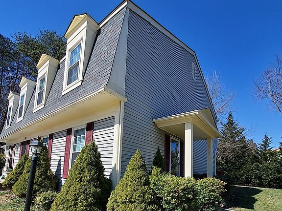 2nd image of 15582 Northgate Dr