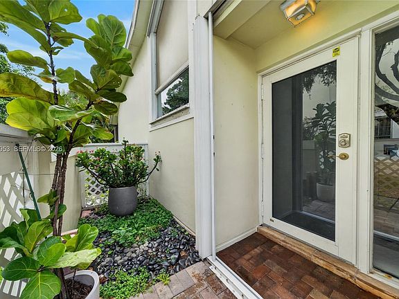 5th image of 4749 NW 98th Pl