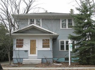 806 Chestnut St, Grand Forks, ND 58201