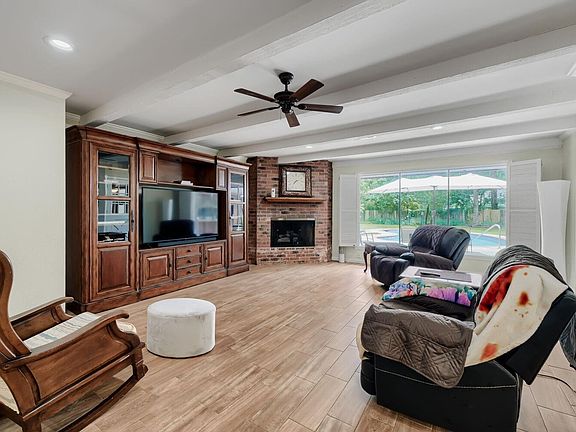 3rd image of 1200 Plantation Dr
