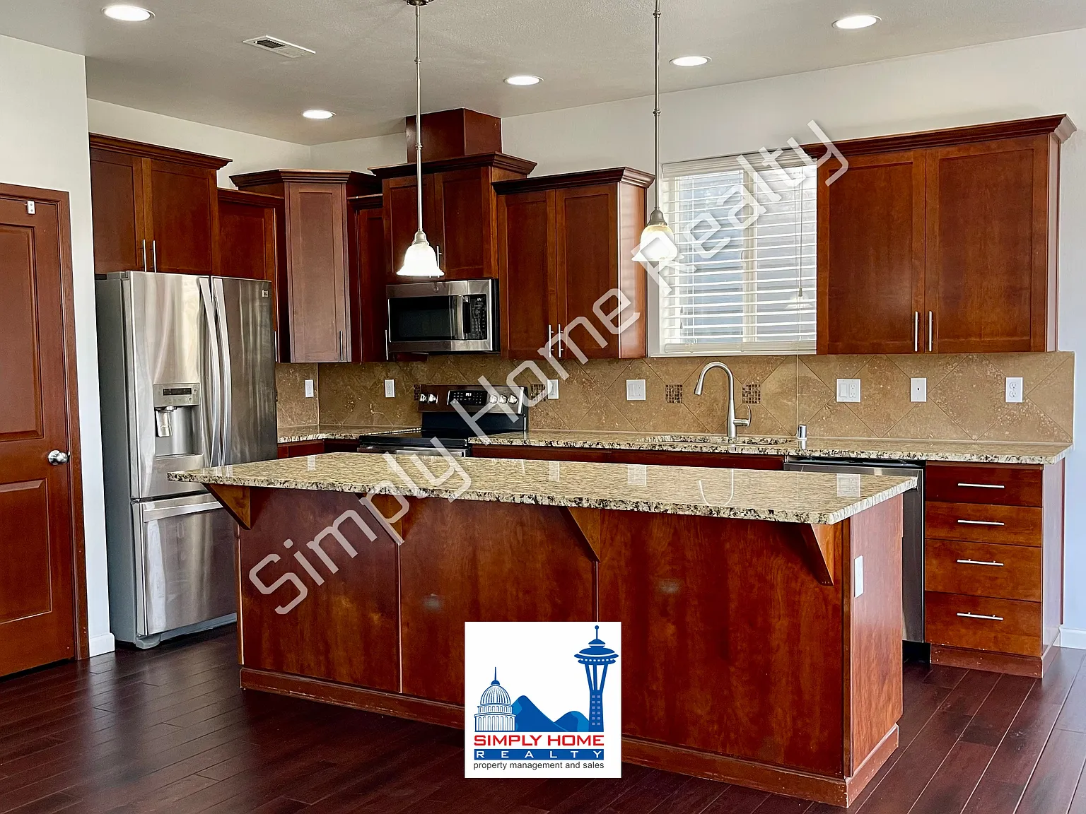 4 bed, 3.5 bath, 2805 sqft, $3,000 — Photo 4