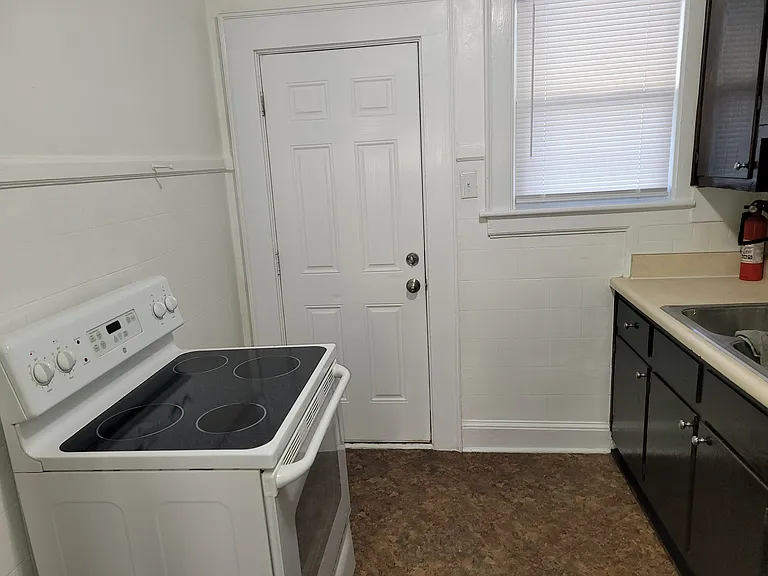 1 Brierdale Pl #3 — Photo 10