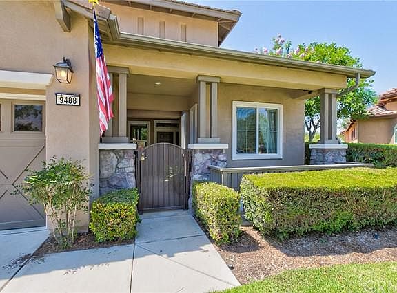 3rd image of 9488 Holly Ln