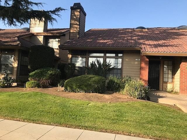 2nd image of 738 E Magill Ave