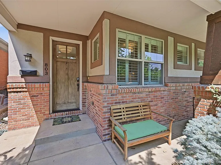 803 S Clarkson St — Photo 30