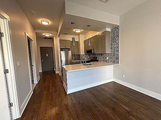 1st image of 25-34 Steinway St #2O