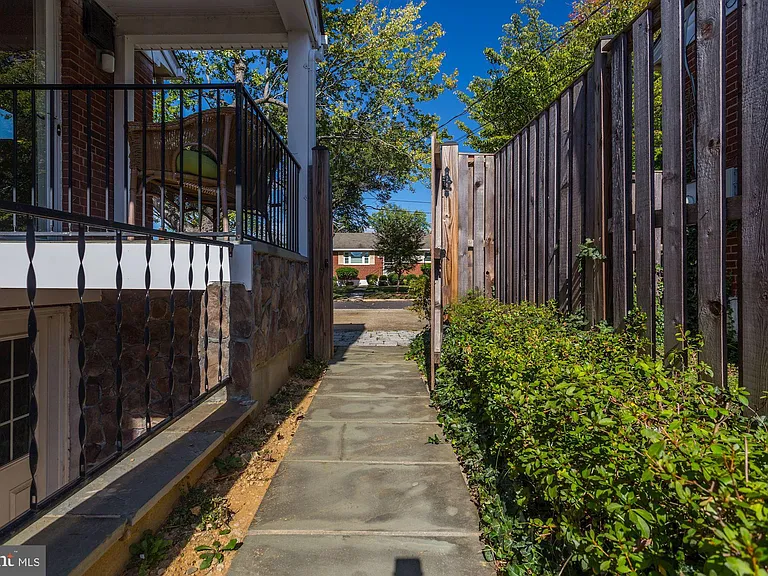 6408 Tisdale Ter — Photo 28