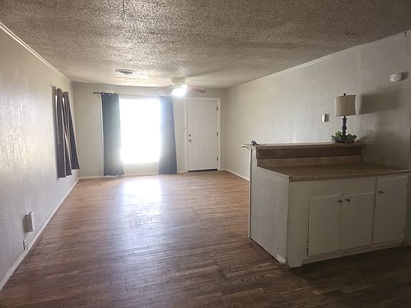 3rd image of 16951 Abbe Ln