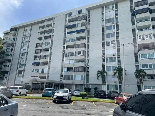 7 Avenida Laguna Gdns #F-3, Carolina, PR 00979