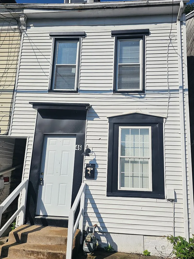 Available For Now!! 3br/1ba With Garage!! — Photo 1