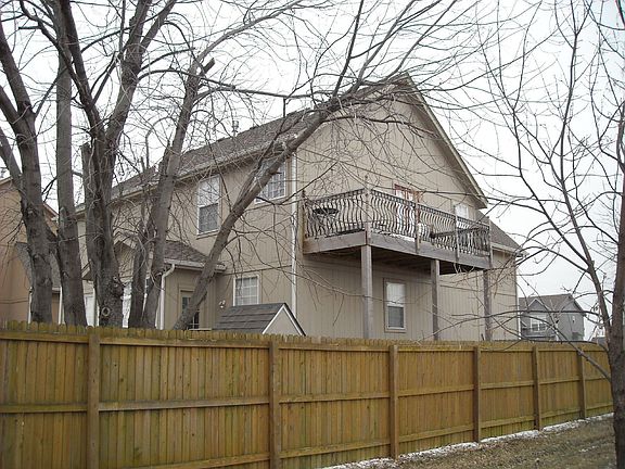 Master-suite balcony