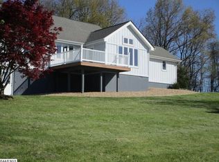 63 Mitchell Ln, Staunton, VA 24401