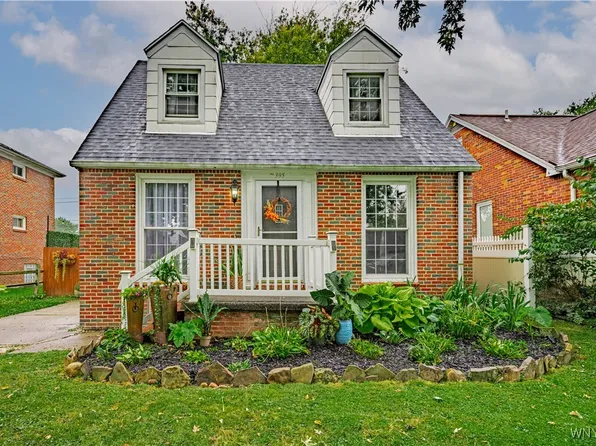 395 S Shore Blvd, Lackawanna, NY 14218