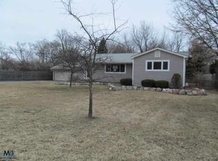 4944 Wood St, Waterford, MI 48329