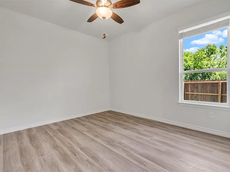 1118 Zora Dr #B — Photo 21