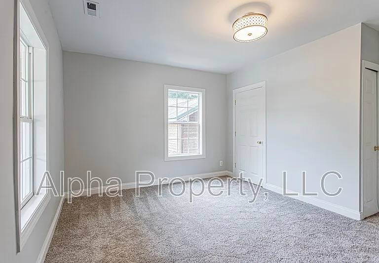 7 Highlawn Ave — Photo 12