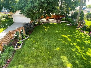 727 Oak Ave, Aurora, IL 60506