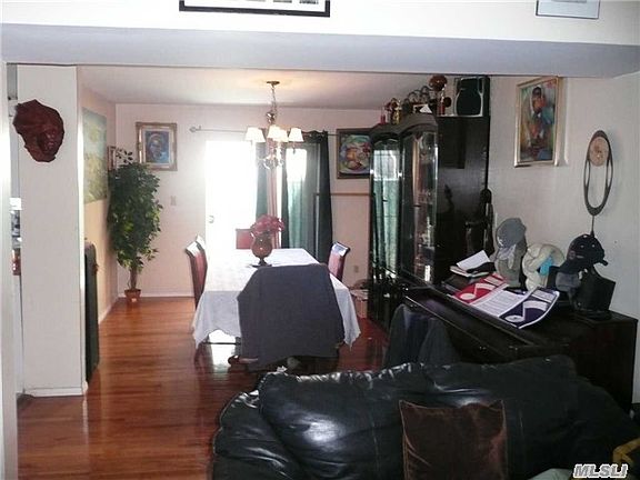 2nd image of 62-58 Grand Central Pky