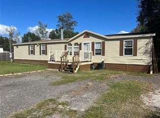 6438 Mangrove Dr, Zephyrhills, FL 33544